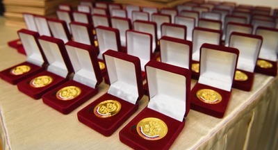 Золотые медали в школе предложили отменить