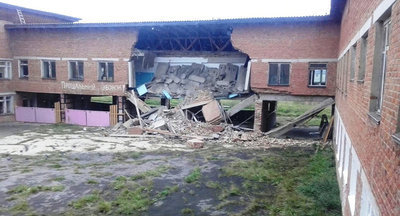 Переход между школьными корпусами рухнул в Иркутской области