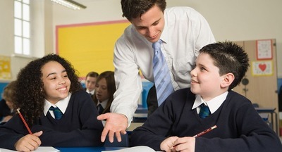 Разница между зарплатой учителя и директора школы в Англии самая большая среди развитых стран