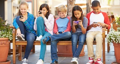 Великобритания может последовать примеру Франции и запретить сотовые телефоны в школах