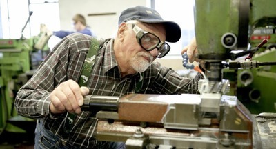 Московские пенсионеры с высшим образованием рассчитывают на зарплату 60–70 тыс. рублей