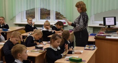 Россияне сочли профессии учителя и врача престижнее юриста