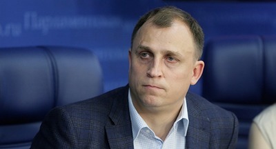 Депутат Госдумы предлагает лишать родительских прав родителей, чьи дети более двух раз участвовали в несанкционированных митингах