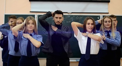 Учителя поют и ругают телеведущих: необычные каналы в соцсетях