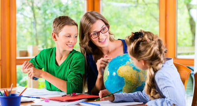 В Омской области отменили компенсации за семейное обучение детей