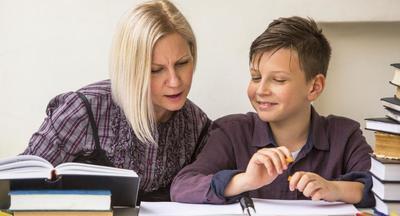 Больше половины родителей делают уроки вместо детей