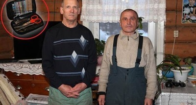 Спасшие детей в мороз охотники получили в подарок от чиновников педикюрные наборы