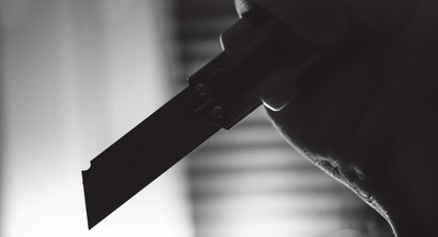 В мурманской школе 14-летний подросток напал на сверстника с канцелярским ножом