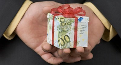 Валентина Матвиенко назвала оскорбительным законопроект о запрете делать подарки учителям