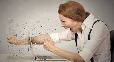 В ответ на оскорбления – повестка в суд