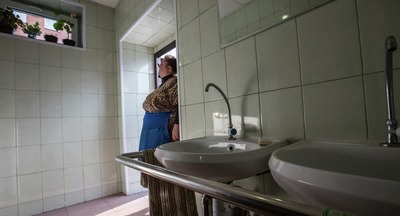 Директора школы уволили из-за туалета