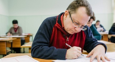 В Барнауле министр образования и депутаты сдадут ЕГЭ по русскому языку