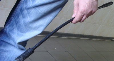 Директора московской школы избили за необоснованное снижение зарплаты одной из сотрудниц