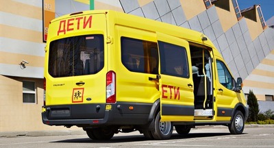 Шестилетнюю девочку забыли в школьном автобусе