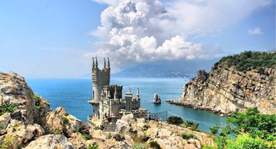 В школах пройдут тематические уроки про воссоединение Крыма с Россией