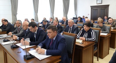  В Адыгее пересмотрят модель формирования зарплаты учителей