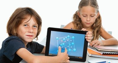 Дмитрий Медведев ознакомился с работой портала «Российская электронная школа»