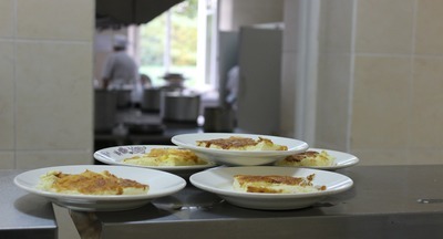 Депутат думы Екатеринбурга потребовала остановить отравление детей в школах