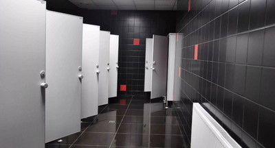 Учительница устроила потасовку со школьницей из-за очереди в туалет