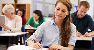 Зачем родителям заниматься с репетитором и сколько это стоит