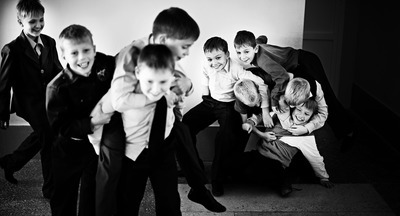 Нам сказали, что приедет директор школы и нам надо хорошо себя вести