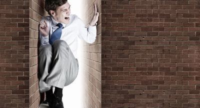 Школьников в Казахстане призвали к скромным выпускным вечерам