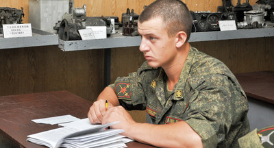 В Амурской области более 3 тысяч школьников и студентов пройдут курс общевойсковой подготовки