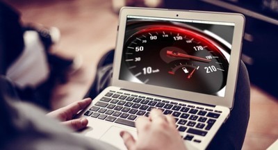 Дмитрий Медведев напомнил об ускорении подключения сельских школ к скоростному интернету