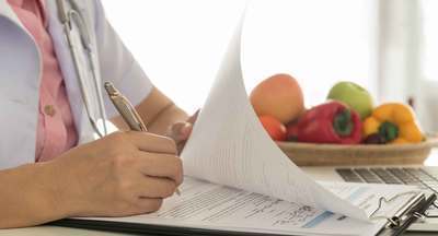 Мясо, а не рыба, овощная нарезка вместо салатов, побольше фруктов и любые безалкогольные напитки