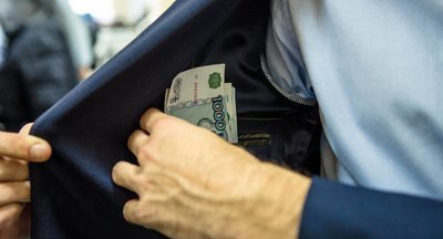 В Уфе преподаватель школы МВД пытался за взятку устроить абитуриентку в вуз