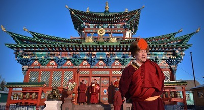 Митрополит Улан-Удэнский и Бурятский Савватий обеспокоен тем, что родителям навязывают изучение светской этики в школах