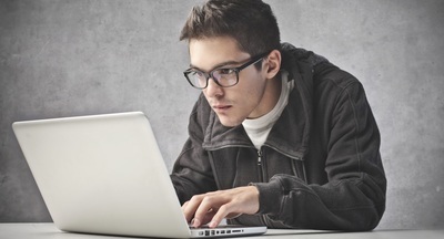 Немецкие школьники пользуются видеоуроками, чтобы делать домашние задания