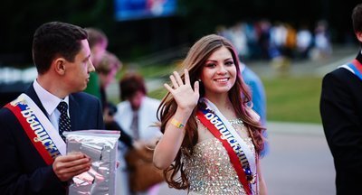 Ольга Васильева поздравила выпускников школ 2019 года