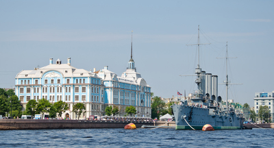 В Нахимовское училище будут принимать девушек