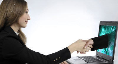 Учителей для омских школ начали искать через соцсети