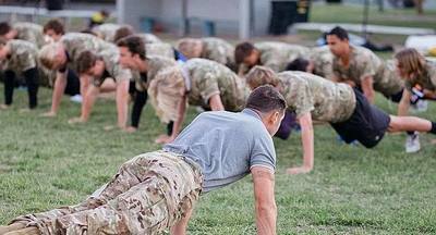 Родители австралийских школьников платят 5 тысяч долларов, чтобы дети провели 9 дней без телефонов