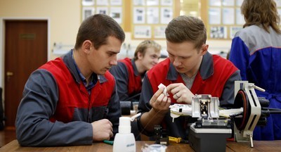 Минпросвещения планирует решить проблему повтора в программах среднего профобразования