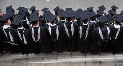 Всё больше россиян скептически относятся к высшему образованию