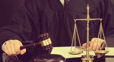 Суд признал незаконным отказ властей Москвы помочь беженцу из Узбекистана зачислить его ребенка в школу