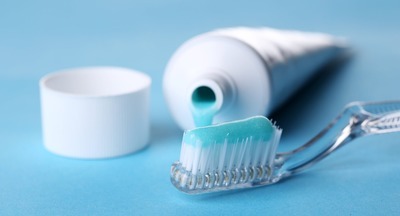 Названы токсичные зубные пасты