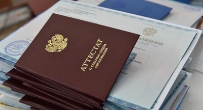 В Саратове 22 выпускника школ остались без аттестата