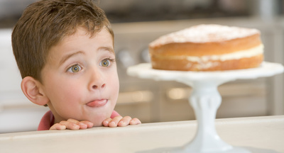 Член профильного комитета СФ предложила ограничить в школьных буфетах продажу булок с начинками, соков, нектаров, батончиков, печенек и кексов