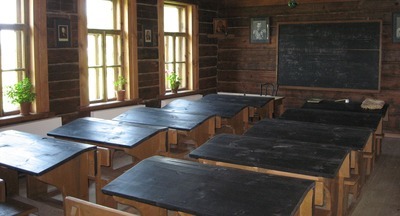 Уезжающим работать в сёла учителям (не всем) выплатят по миллиону 