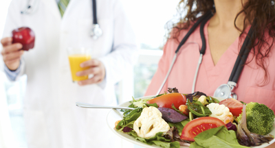 Главный диетолог Москвы посоветовал кормить школьников шесть раз в день