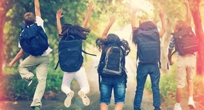 Депутат Госдумы предложил продлить школьные каникулы до октября