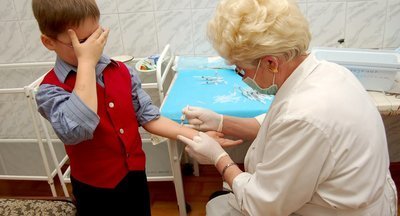 В Прикамье детей не пустили в школу без справки от врача