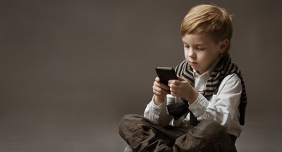 Врач-офтальмолог: Детей младшего школьного возраста следует ограничить в использовании гаджетов