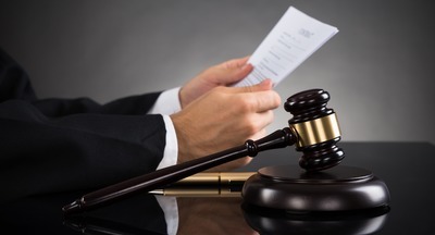 В одной из школ Астрахани работали «мёртвые души»