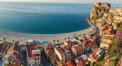 На юге Италии из-за землетрясения эвакуируют школы