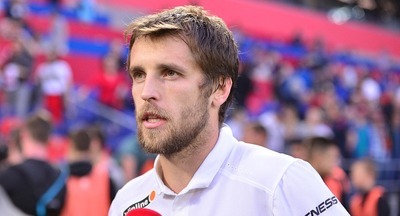 «Медики и учителя должны получать больше. Не 30 тысяч, а 100 минимум»